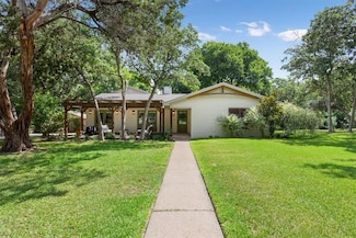 401 Elmwood Rd, Woodway, TX 76712