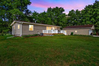 1919 3rd St, Tipton, IA 52772