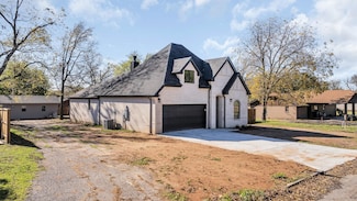 408 E Cherokee St, Marietta, OK 73448