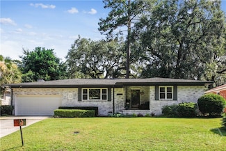 516 Early St, Savannah, GA 31405