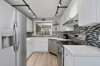 23249 Barwood Ln N Unit 102, Boca Raton, FL 33428