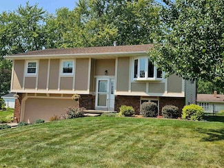 5806 Leanne Ln, Mc Farland, WI 53558