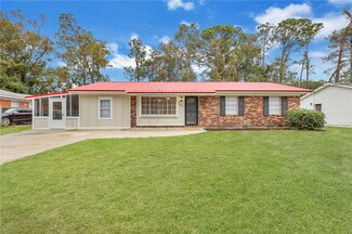 2265 Poinsettia Cir, Brunswick, GA 31520