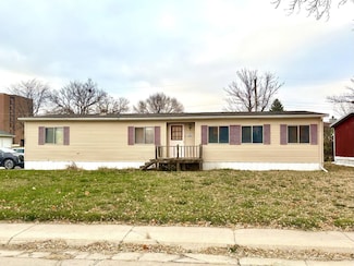 1502 Bluff Ave, Norfolk, NE 68701