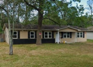 230 Roxton Ln, Beaumont, TX 77707