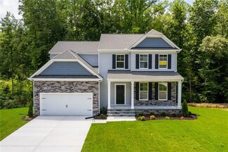 4113 Tosh Ln, Chester, VA 23831