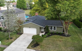 720 Gloucester Dr, Huron, OH 44839