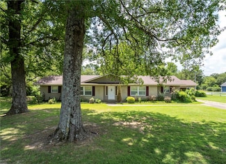 2206 W University St, Siloam Springs, AR 72761
