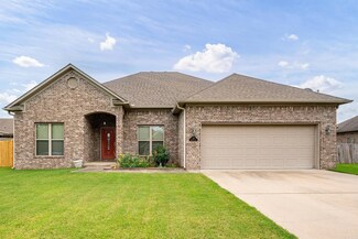 23 Bowling Ln, Conway, AR 72032