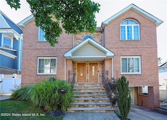 688 Jewett Ave, Staten Island, NY 10314