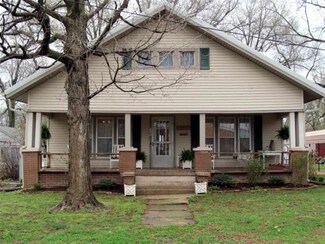 305 3rd St, Hazel, KY 42049