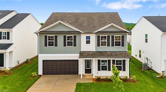 2551 Raspberry Hill Dr, Pfafftown, NC 27040