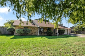 151 Peach Tree Rd, Mabank, TX 75156