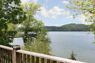 256 Lakeside Ln, Addison, VT 05491
