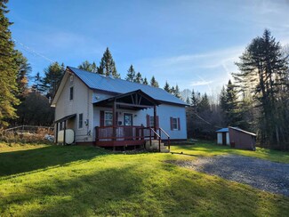 40 Greenpoint Ln, Lyndonville, VT 05851