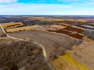 1024 N 1750 Rd, Lawrence, KS 66049