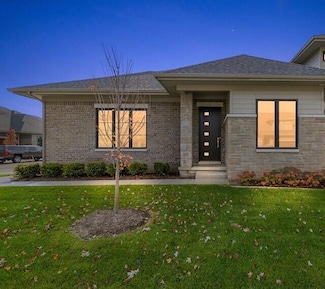7467 Gramercy Cir, West Bloomfield Township, MI 48322