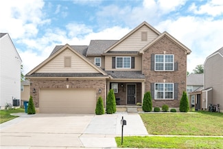 3078 White Ash Dr, Tipp City, OH 45371