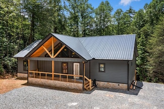 641 Bryant Farm Ln, Ellijay, GA 30540
