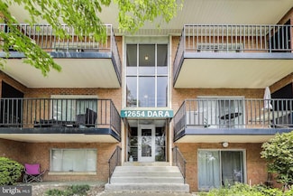 12654 Dara Dr Unit 102, Woodbridge, VA 22192