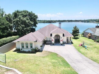 2761 Monte Carlo Dr, Eustis, FL 32726