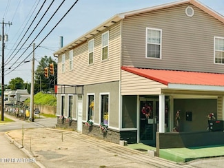 202 N Broad St, New Tazewell, TN 37825