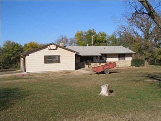843 SW Indianola Rd, Benton, KS 67017