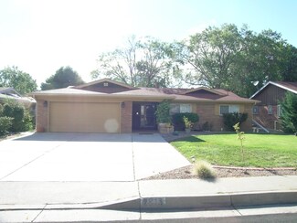 2813 Dallas St NE, Albuquerque, NM 87110