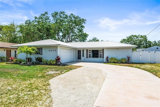 4425 Parnell Dr, Sarasota, FL 34232