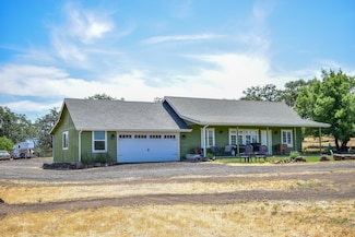 304 Ayres Rd, Eagle Point, OR 97524