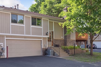 6635 Ives Ln N, Maple Grove, MN 55369