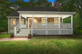 1 Cleo Ct, Westerly, RI 02891