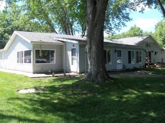 51 Ems B25 Ln, Pierceton, IN 46562