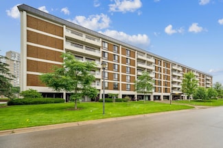 6400 York Ave S Unit 206, Edina, MN 55435