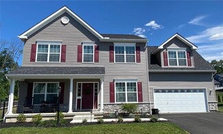 31 Oxford Ridge Ct, Coopersburg, PA 18036