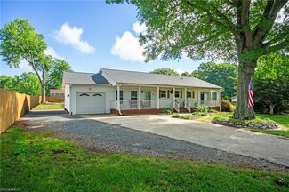 5075 Klondike Rd, Walkertown, NC 27051