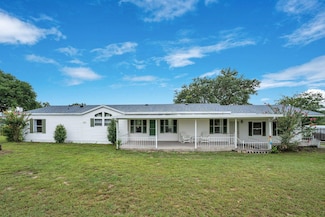 14590 SE Sunset Harbor Rd, Weirsdale, FL 32195