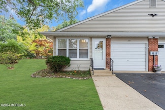 21 Crocus Ln Unit A, Whiting, NJ 08759