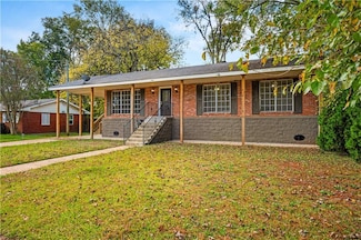 2004 Roanoke St, Alexandria, LA 71301