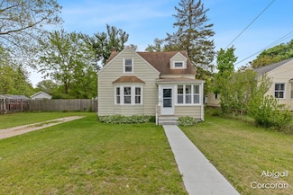 124 Janet St SE, Grand Rapids, MI 49548