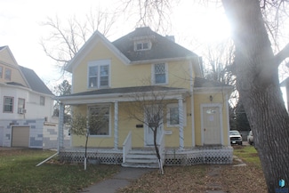 114 8th Ave SW, Aberdeen, SD 57401