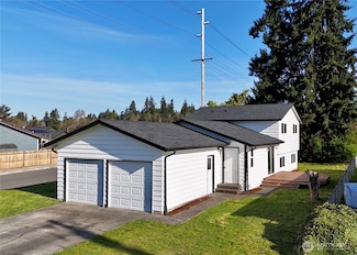 1716 W Young St, Elma, WA 98541