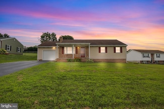 186 Skylite Dr, Hanover, PA 17331
