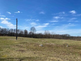 2595 E Tulip Rd, Bloomfield, IN 47424