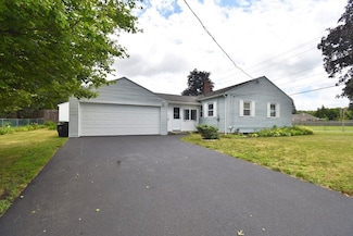 631 James St, Chicopee, MA 01020