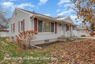 509 Gies St, Bay City, MI 48706