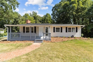 4002 N Fremont Dr, Greensboro, NC 27407
