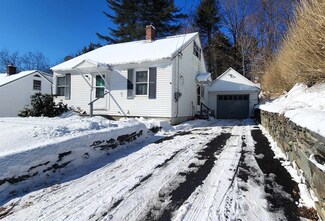 10 Curtis St, Springfield, VT 05156