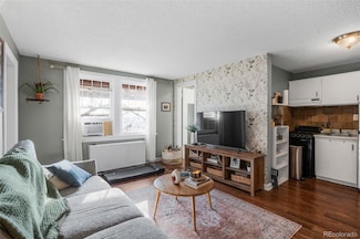 2101 S Josephine St Unit 202, Denver, CO 80210