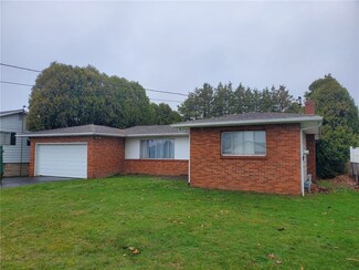 1233 Lenape Ave, Ford City, PA 16226